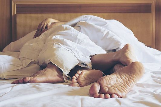 Un couple dans l'intimité pendant les règles